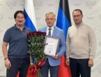 Директор онкологического центра ДНР поздравил ректора ДонГМУ с получением Благодарности ГД РФ