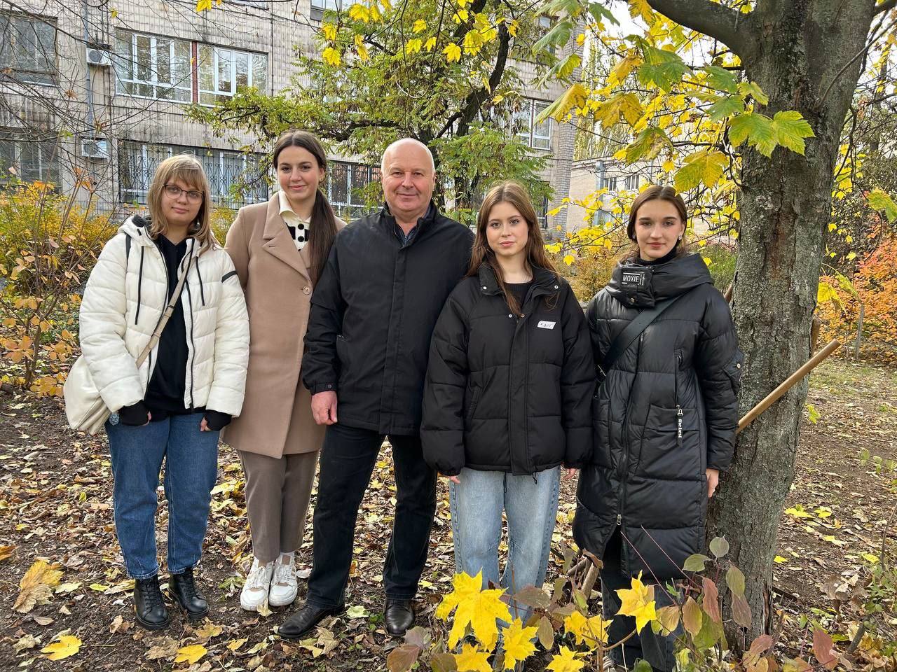 Забота об Alma Mater: осенний субботник в ДонГМУ